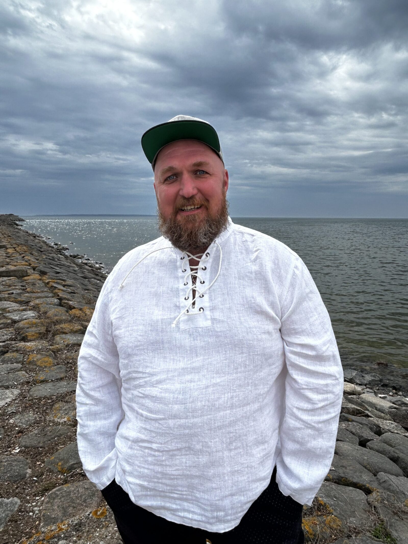 valge meeste linane särk, püstkraega, 100% lina, Eestis valmistatud