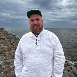 valge meeste linane särk, püstkraega, 100% lina, Eestis valmistatud