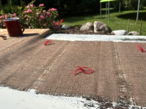 Linane linik punaste tuttidega – 40 × 105 cm - Image 2